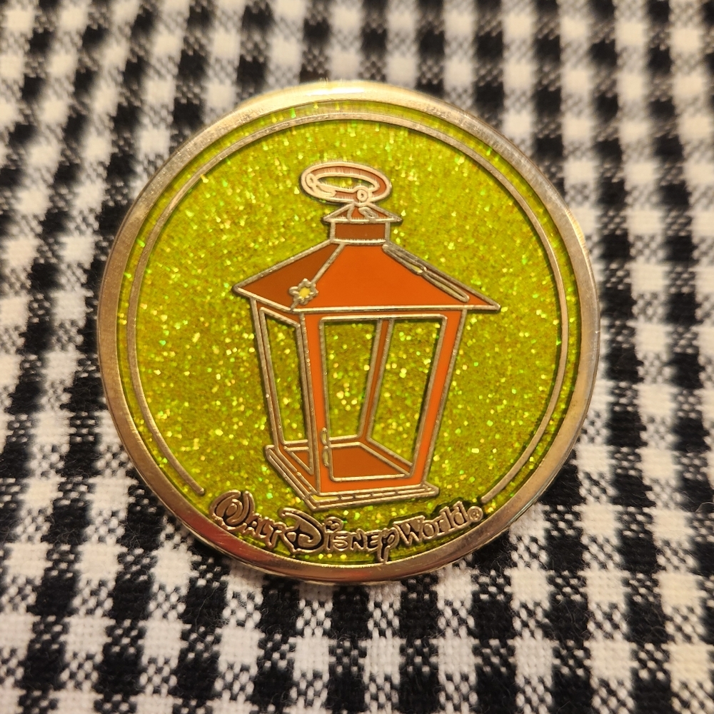 Disney Tinkerbell Compact Mirror Pin